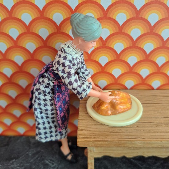 Carolines Home Dolls House Food - Plate Of Chicken 2.041