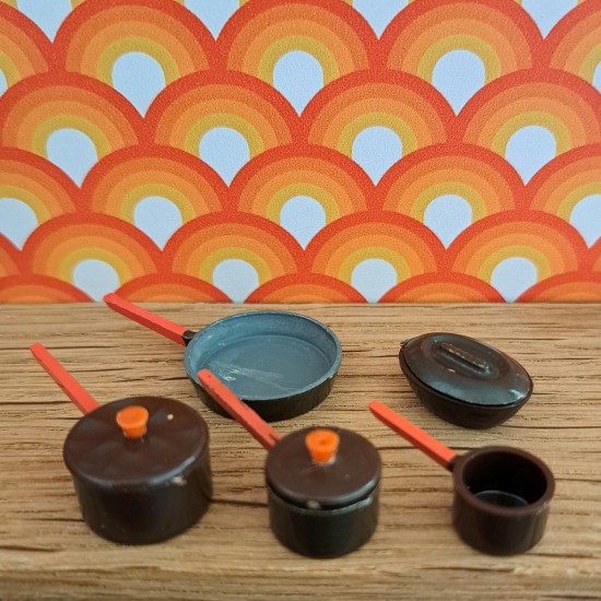 Carolines Home Dolls House Saucepans - Lidded Brown Orange 2319 