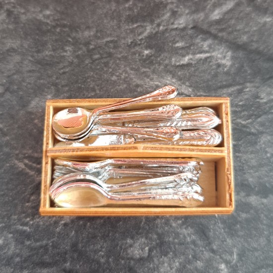 Carolines Home Dolls House Food - Cutlery Set 4 Person & Tray 2318