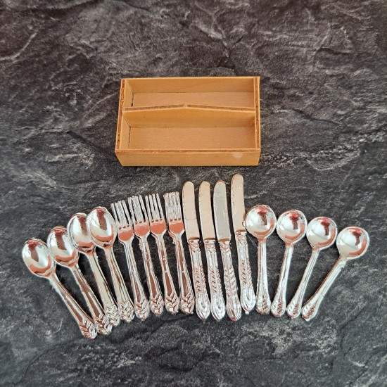 Carolines Home Dolls House Food - Cutlery Set 4 Person & Tray 2318