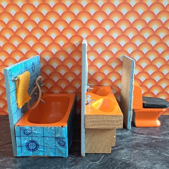 Lisa Of Denmark Dolls House Bathroom - Blue Circles Tile Set 370