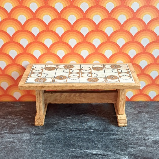 Lisa Of Denmark Dolls House Lounge - Nepal Circles Top Wooden Coffee Table 193