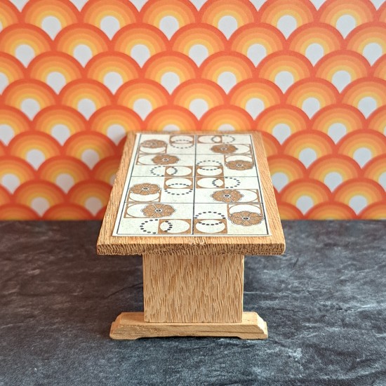 Lisa Of Denmark Dolls House Lounge - Nepal Circles Top Wooden Coffee Table 193