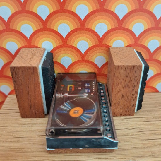 Lundby Dolls House Hi-Fi Record Player & Speakers 6640