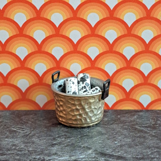 Lundby Dolls House Fireplace - Log Bucket With Wooden Logs 2 9452