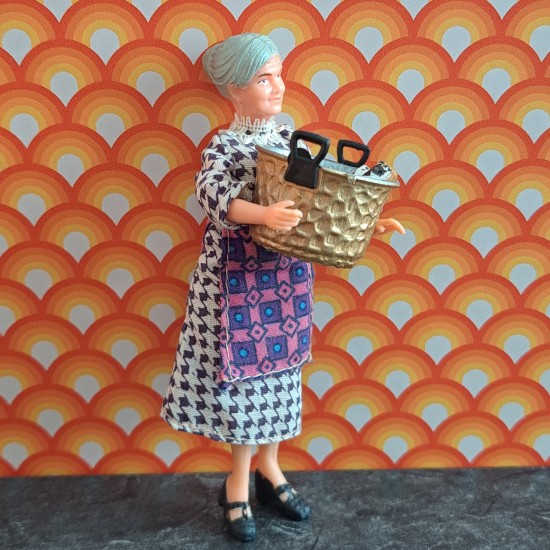 Lundby Dolls House Fireplace - Log Bucket With Wooden Logs 2 9452