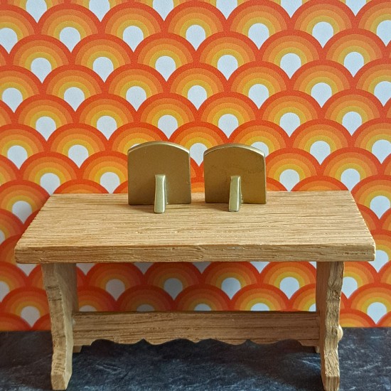 Lundby Dolls House Picture - Man & Woman Faces Small Gold Arched Picture Frames x 2